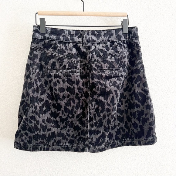 Pilcro Corduroy Mini Skirt in Black and Grey Leopard size 8 - Picture 4 of 7